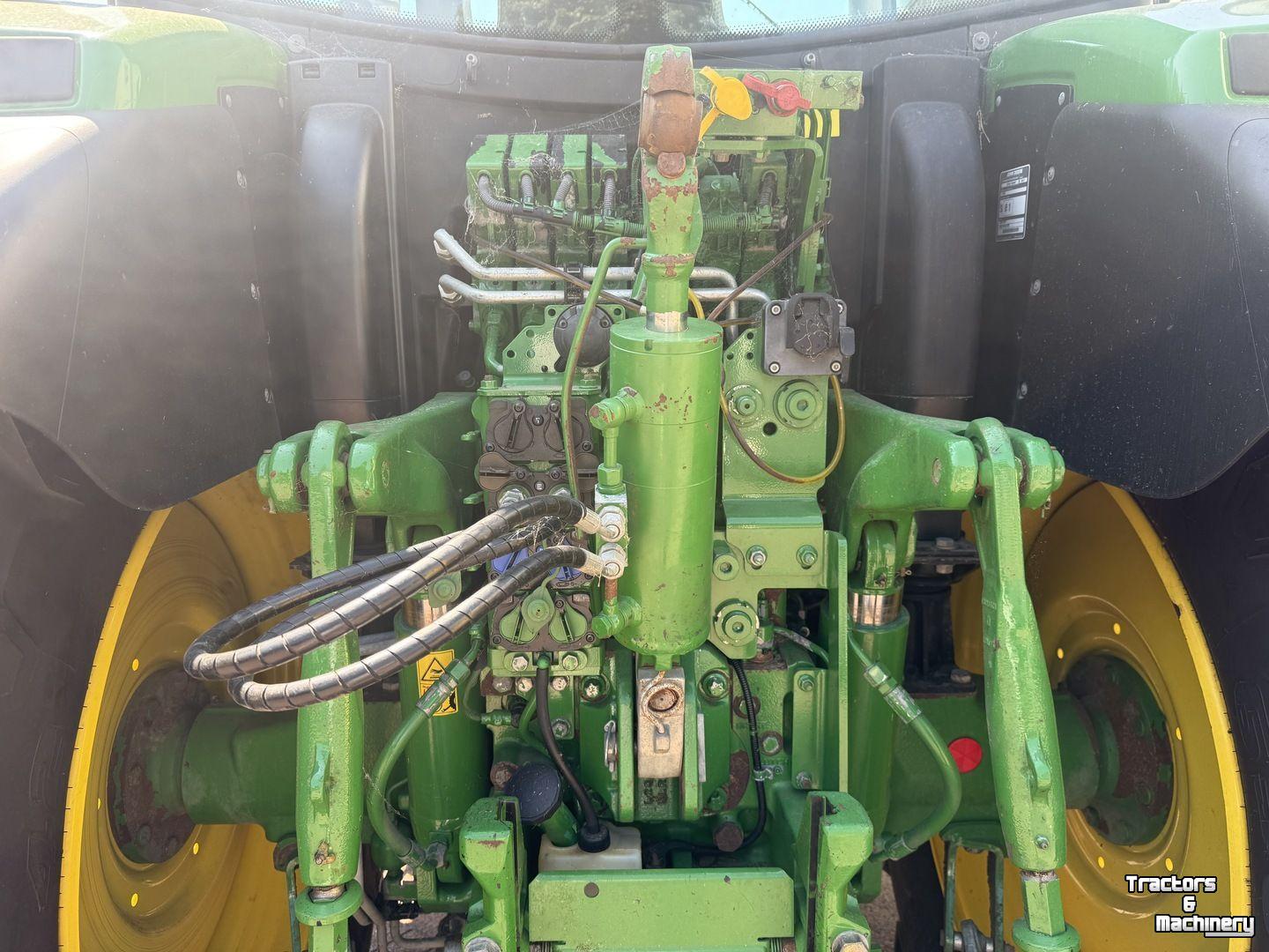 Tractor / Trekker John Deere 6155R