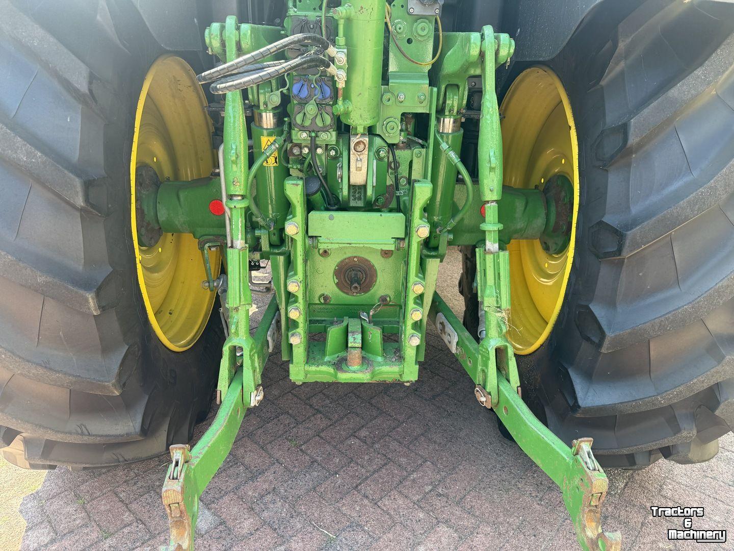 Tractor / Trekker John Deere 6155R