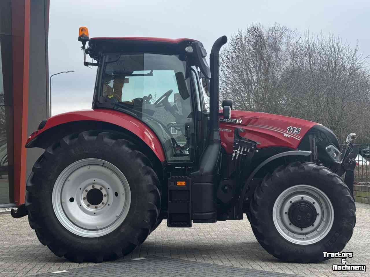 Tractor / Trekker Case-IH Maxxum 115CVX vario   Stage V  Hydr. rem  Voorlader steunen vol geveerd