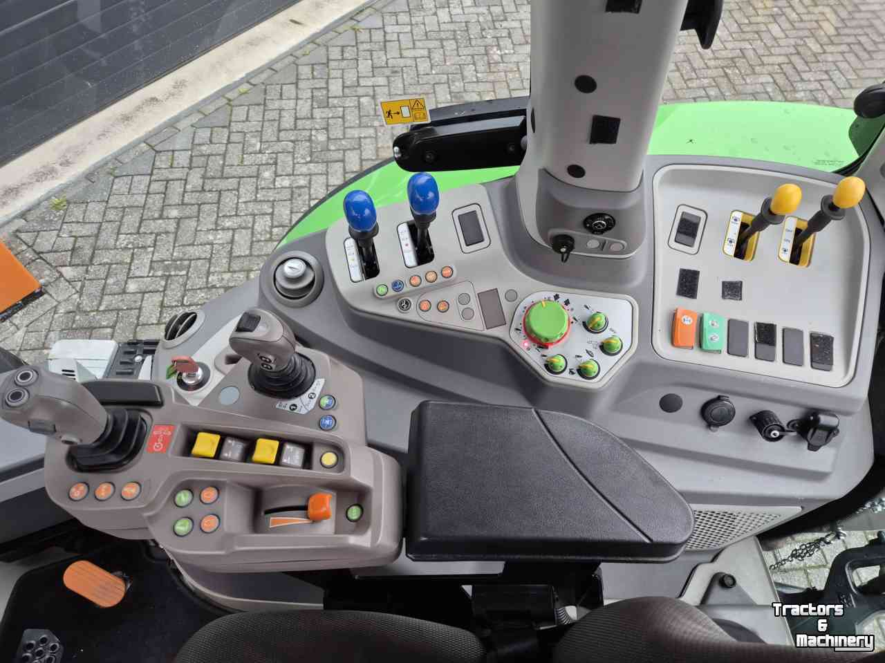 Tractor / Trekker Deutz-Fahr Agrotron 6130.4 RV-Shift