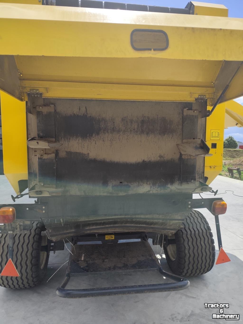 Persen / Balenpers / Pakkenpers New Holland BR 7070 Cropcutter