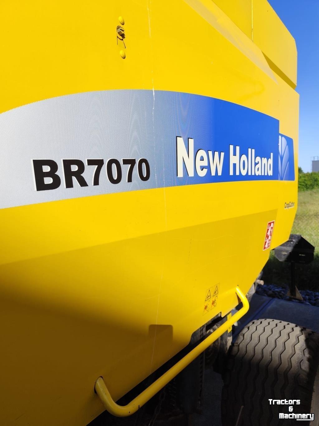 Persen / Balenpers / Pakkenpers New Holland BR 7070 Cropcutter