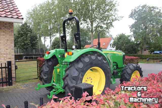 Tractor / Trekker John Deere 5065E 4WD