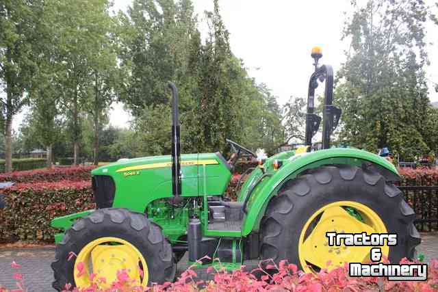 Tractor / Trekker John Deere 5065E 4WD