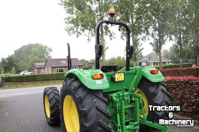 Tractor / Trekker John Deere 5065E 4wd
