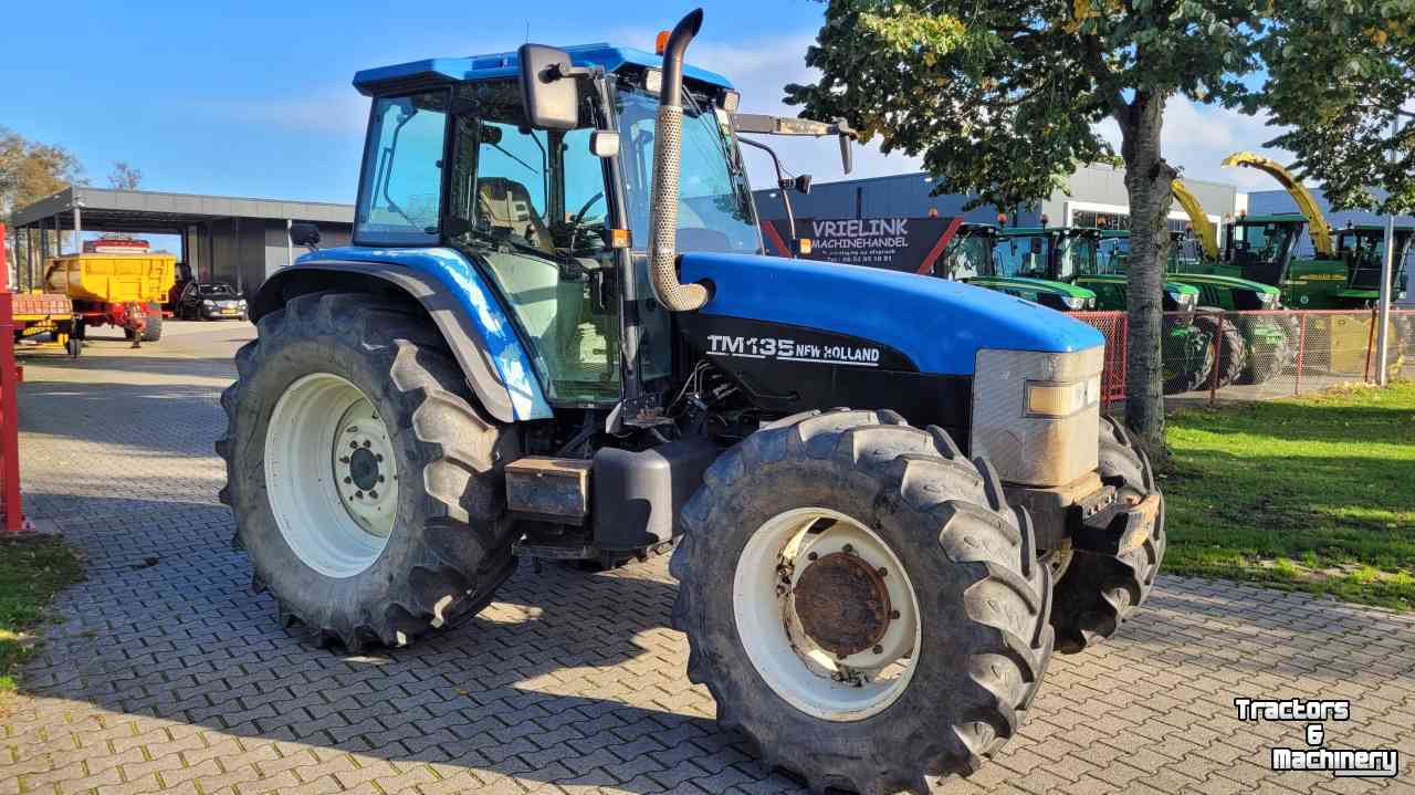 Traktoren New Holland TM135