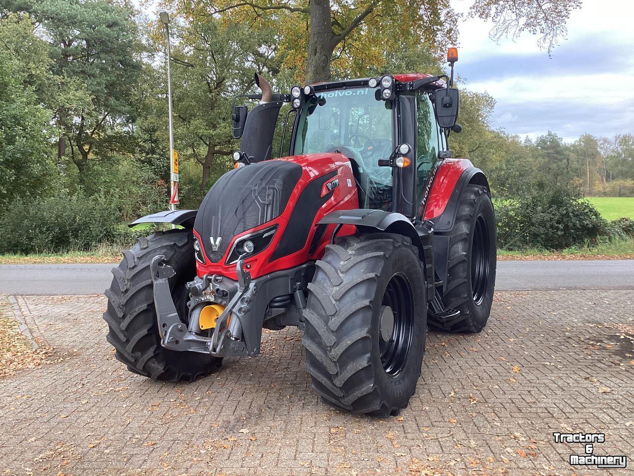 Tractor / Trekker Valtra T214 A