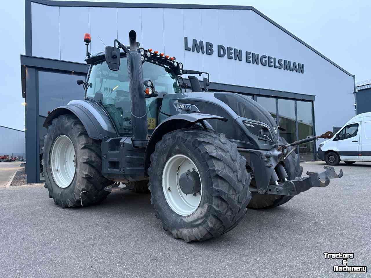 Tractor / Trekker Valtra T214