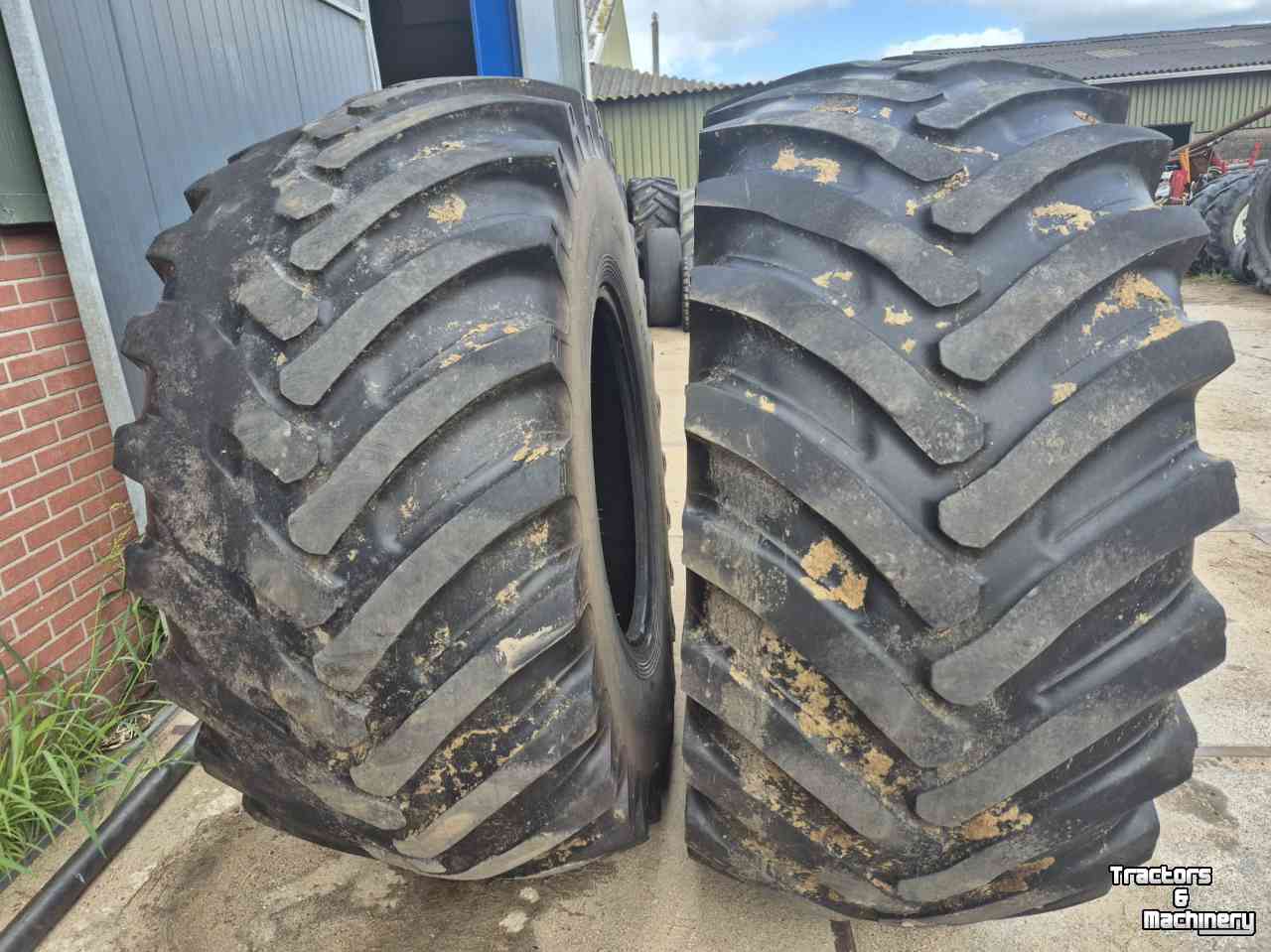 Wielen, Banden, Velgen & Afstandsringen Alliance 30.5R32
