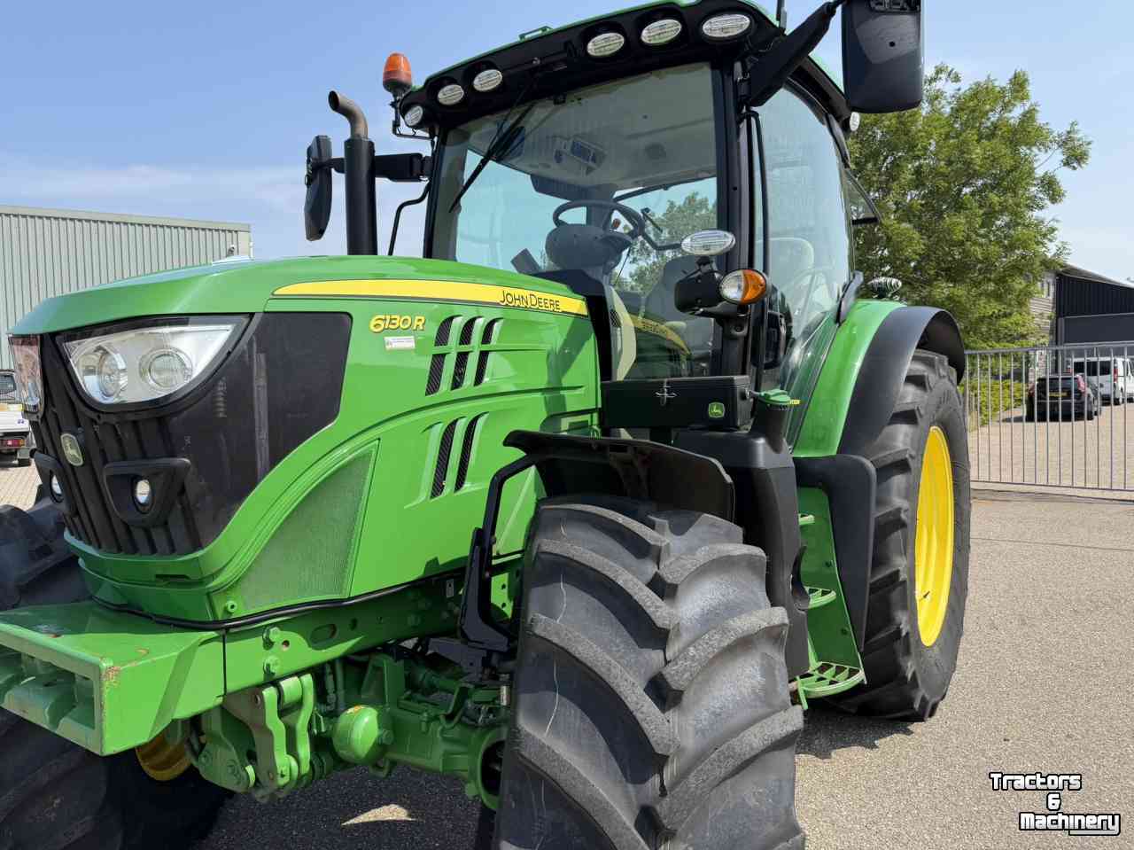 Tractor / Trekker John Deere 6130R 50 KM Command pro