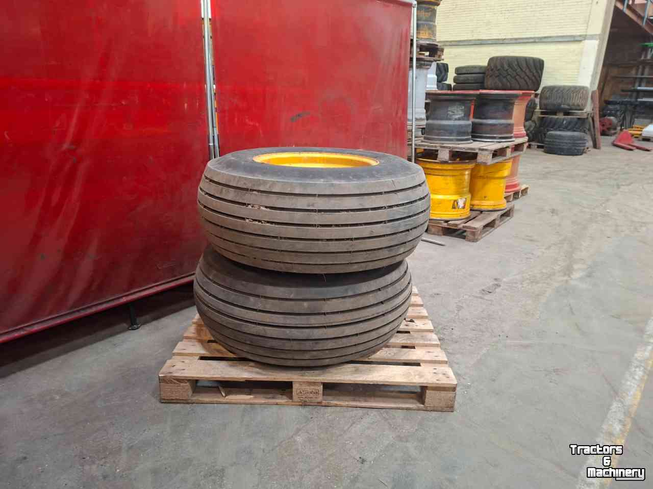 Wielen, Banden, Velgen & Afstandsringen Vredestein 16.0/70 Nylon