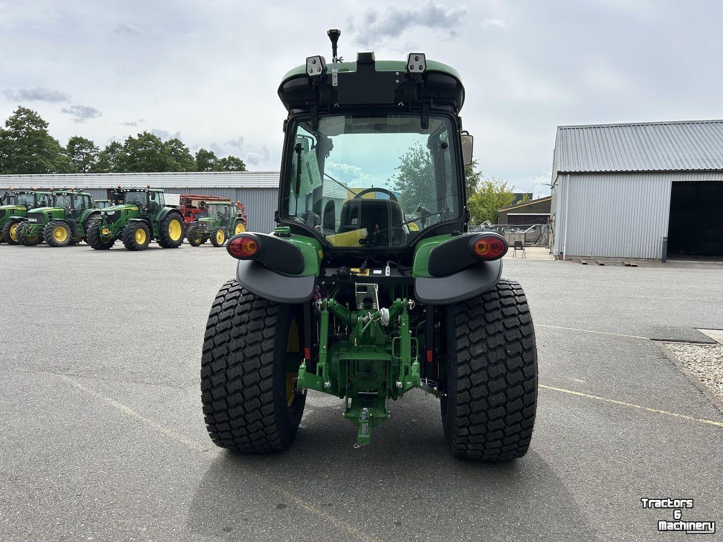 Smalspoor tractor John Deere 4066R