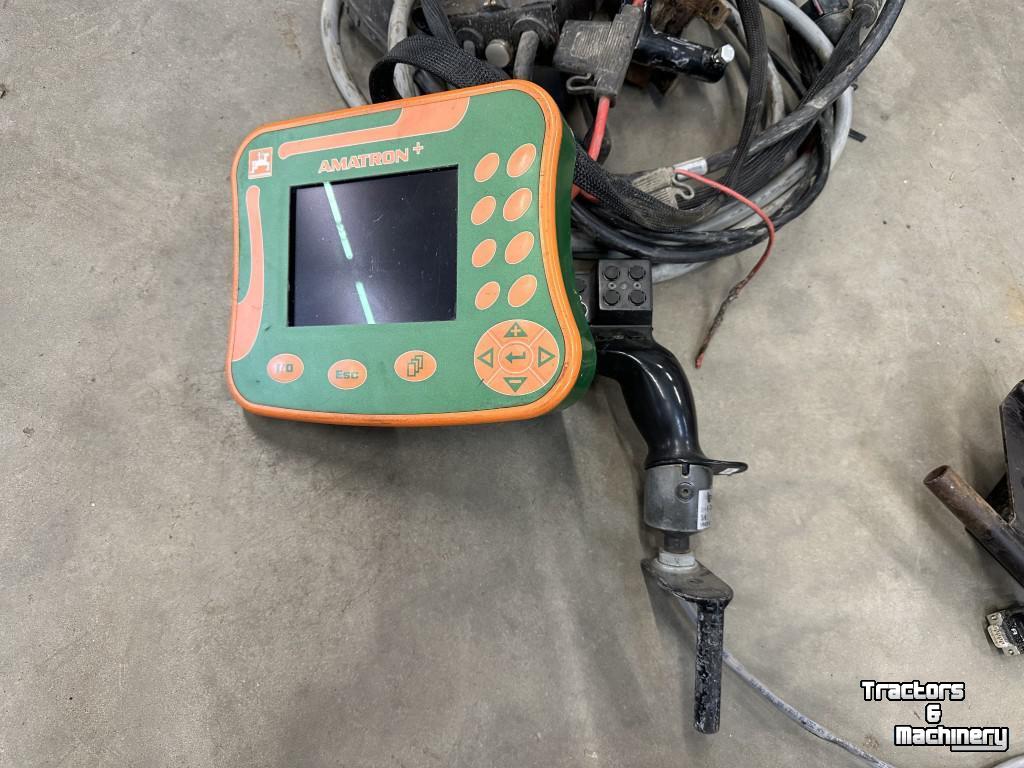 Getrokken Veldspuit Amazone UX 4200 VELDSPUIT