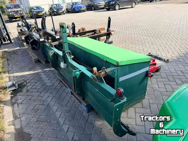 Front-bumper  Frontschuif met opberbox