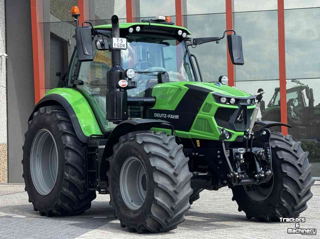 Tractor / Trekker Deutz-Fahr Agrotron 6150-4TTV vario Stage V Fronthef Lucht Hydr rem Vol GPS '24  1224u