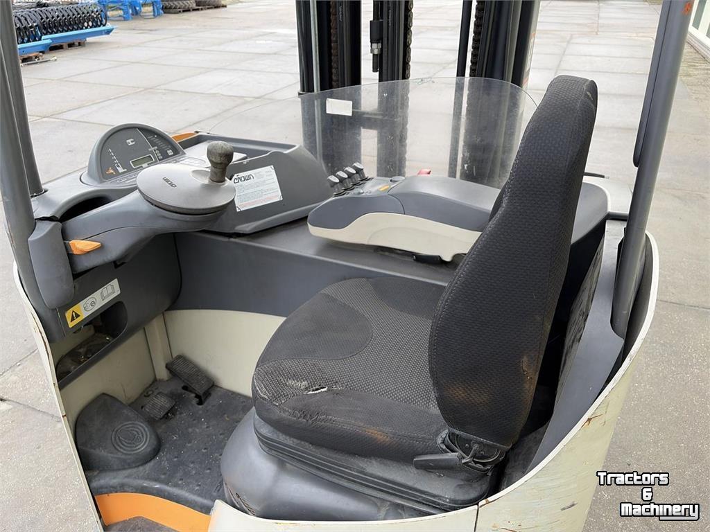 Reach-truck  Heftruck ESR 5240-14 Reachtruck