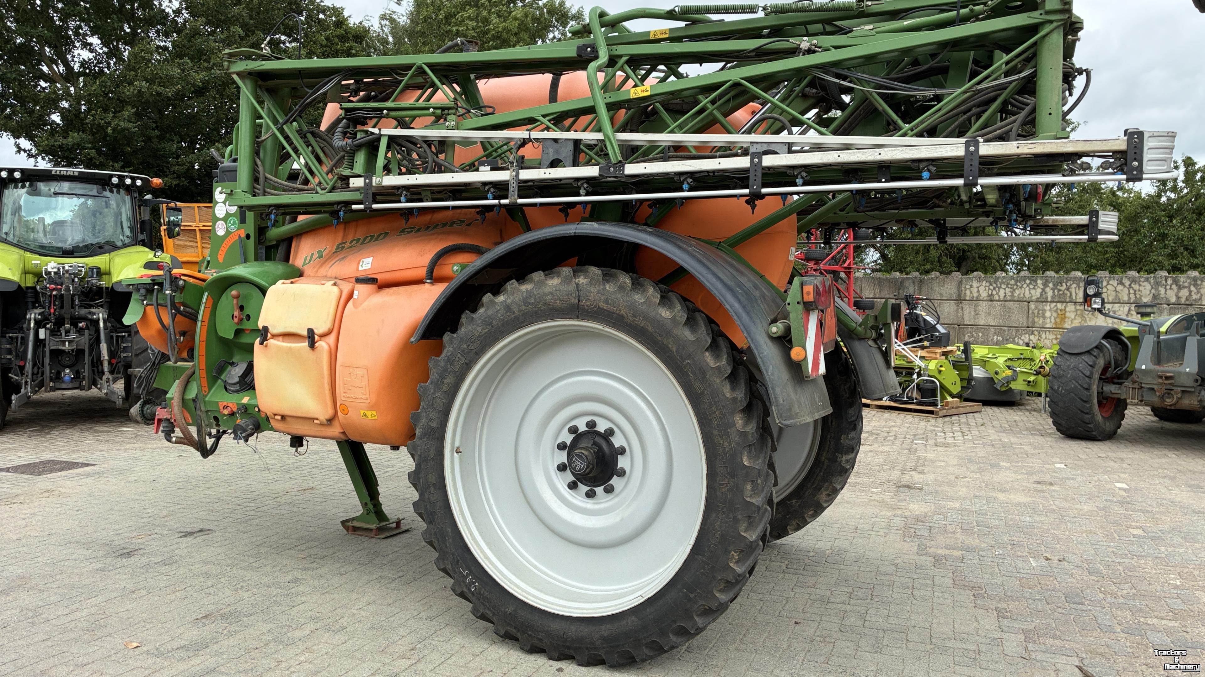 Gedragen Veldspuit Amazone UX 5200