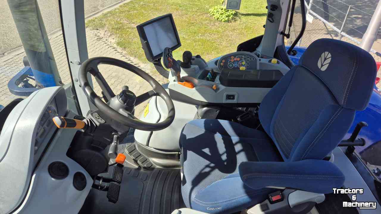 Tractor / Trekker New Holland T7.315 HD AutoCommand 50Kmh en Luchtdrukremsysteem