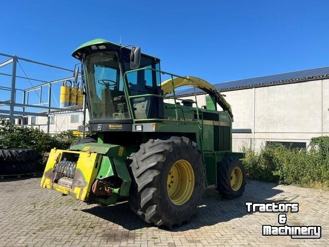 Veldhakselaar John Deere 6710