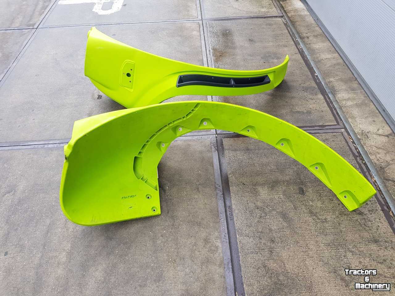 Gebruikte onderdelen van tractoren Claas Achterspatbord Claas Arion 400 smal