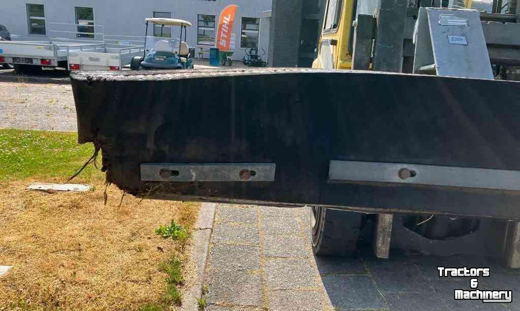 Sneeuwruim werktuigen  Rubberschuif met euro & lepelinsteek