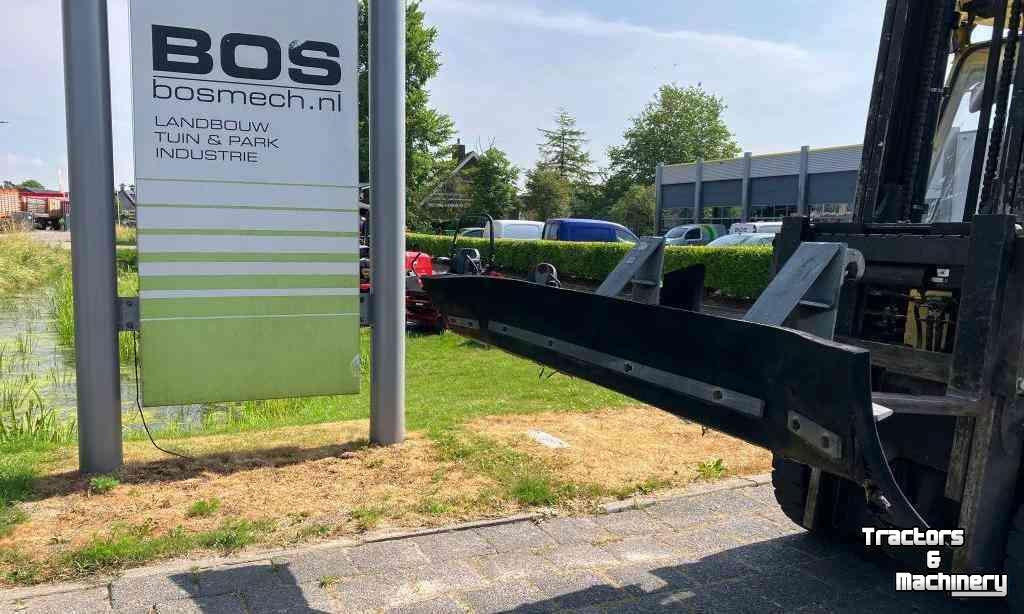 Sneeuwruim werktuigen  Rubberschuif met euro & lepelinsteek