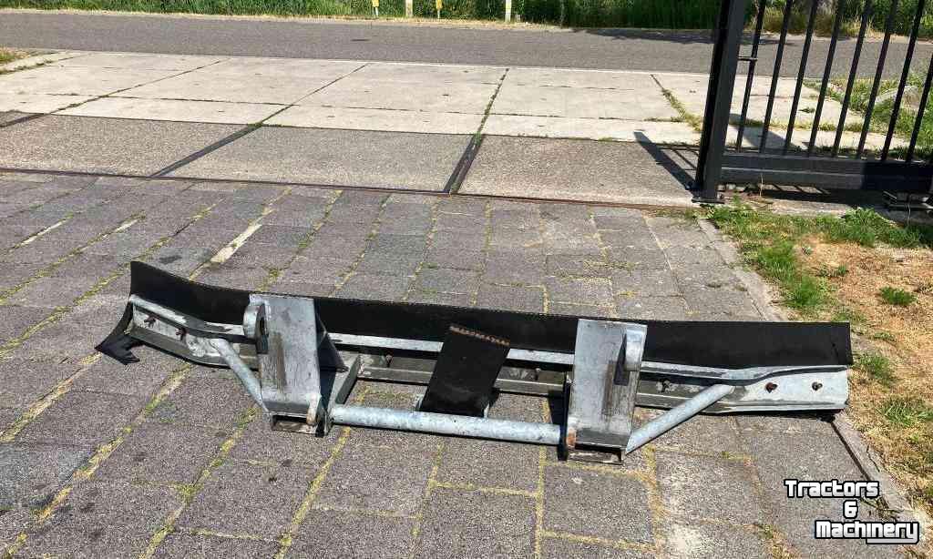 Sneeuwruim werktuigen  Rubberschuif met euro & lepelinsteek