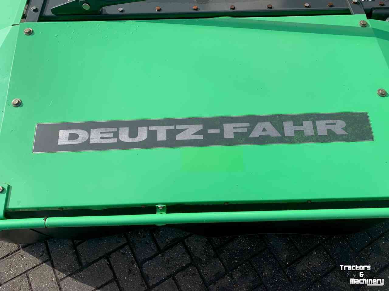 Maaier Deutz-Fahr KM 3.21  ( Kuhn PZ 220 )