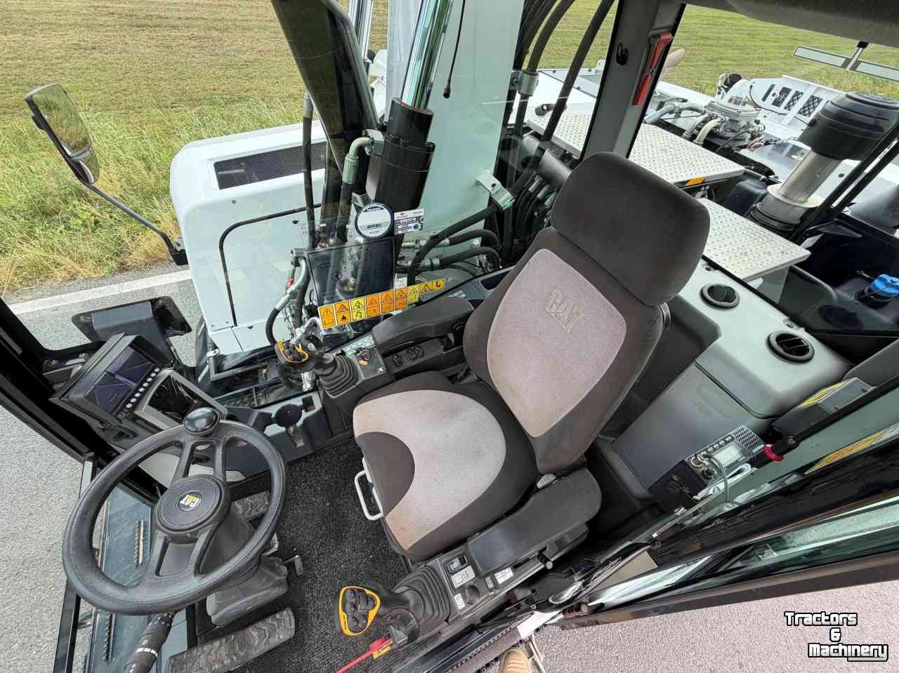 Bandenkraan / Graafmachine op wielen Caterpillar Cat M314F - Engcon + bakkenwagen Mobiele graafmachine Midejo