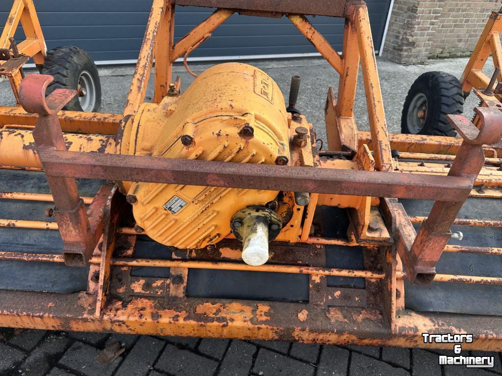 Grondfrees Struik 4RF 310F Frees