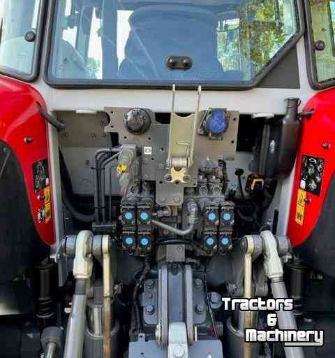 Traktoren Massey Ferguson 5S.115 DYNA-4 Essential Tractor