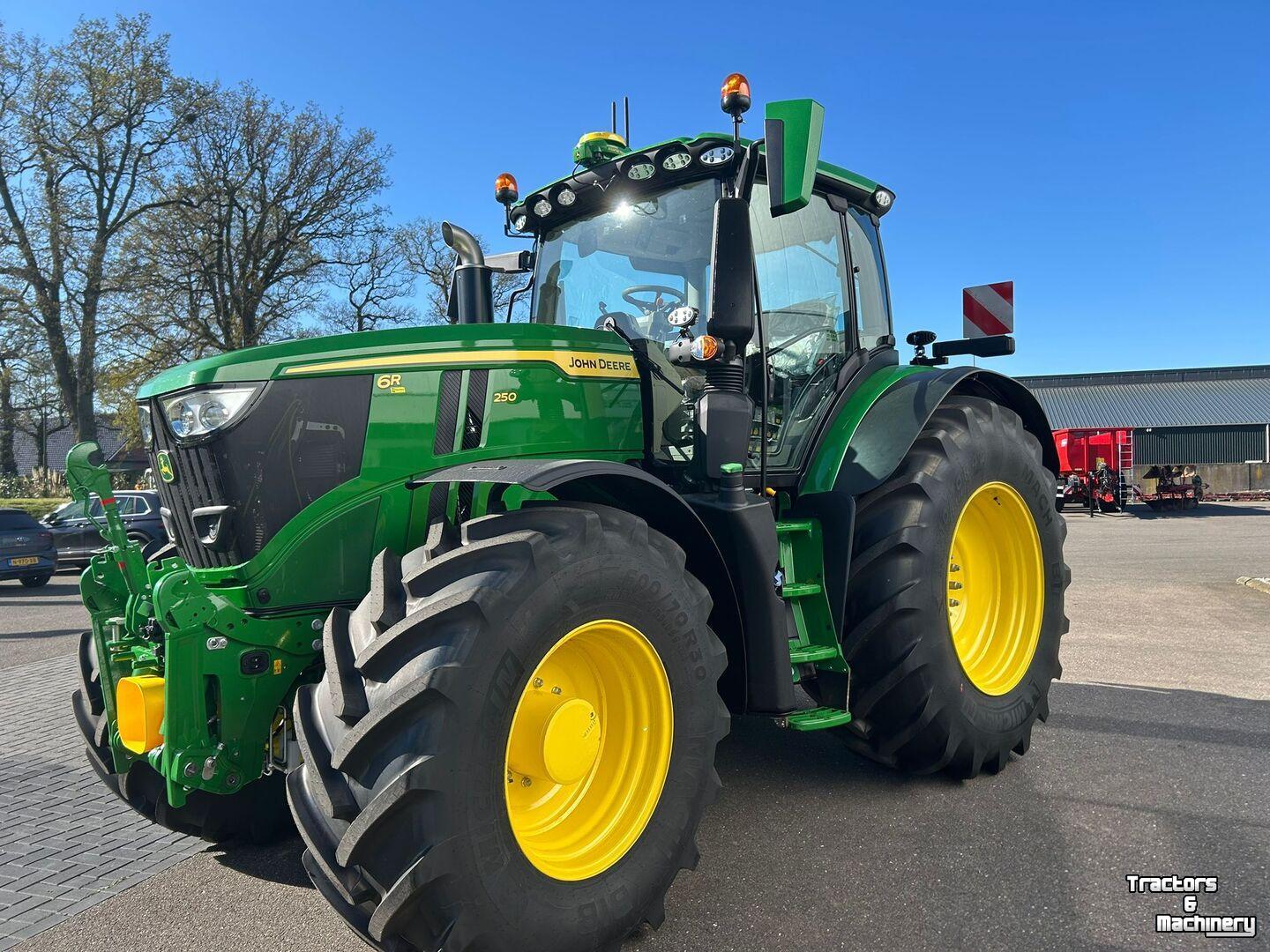 Tractor / Trekker John Deere 6R 250