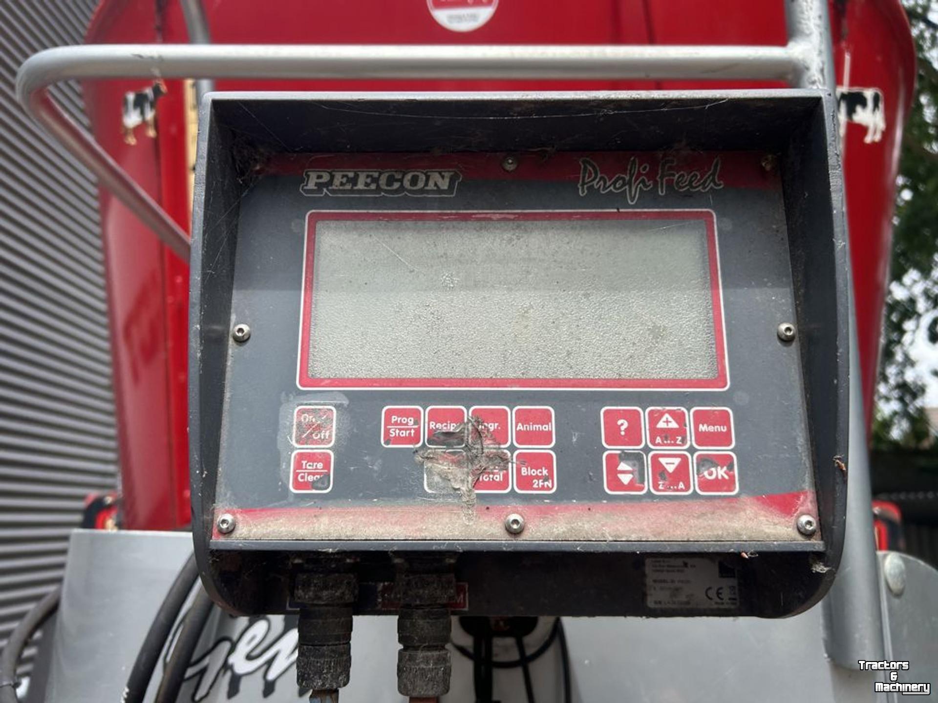 Voermengwagen Vertikaal Peecon VMW220