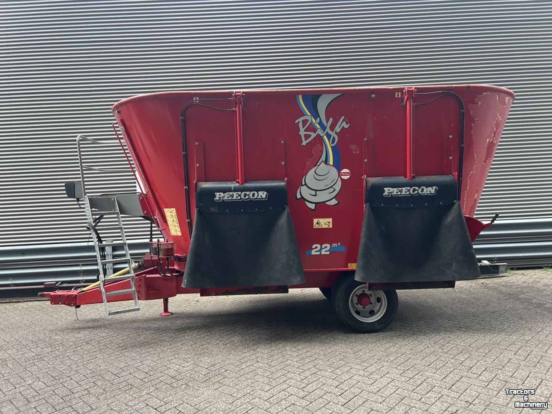 Voermengwagen Vertikaal Peecon VMW220