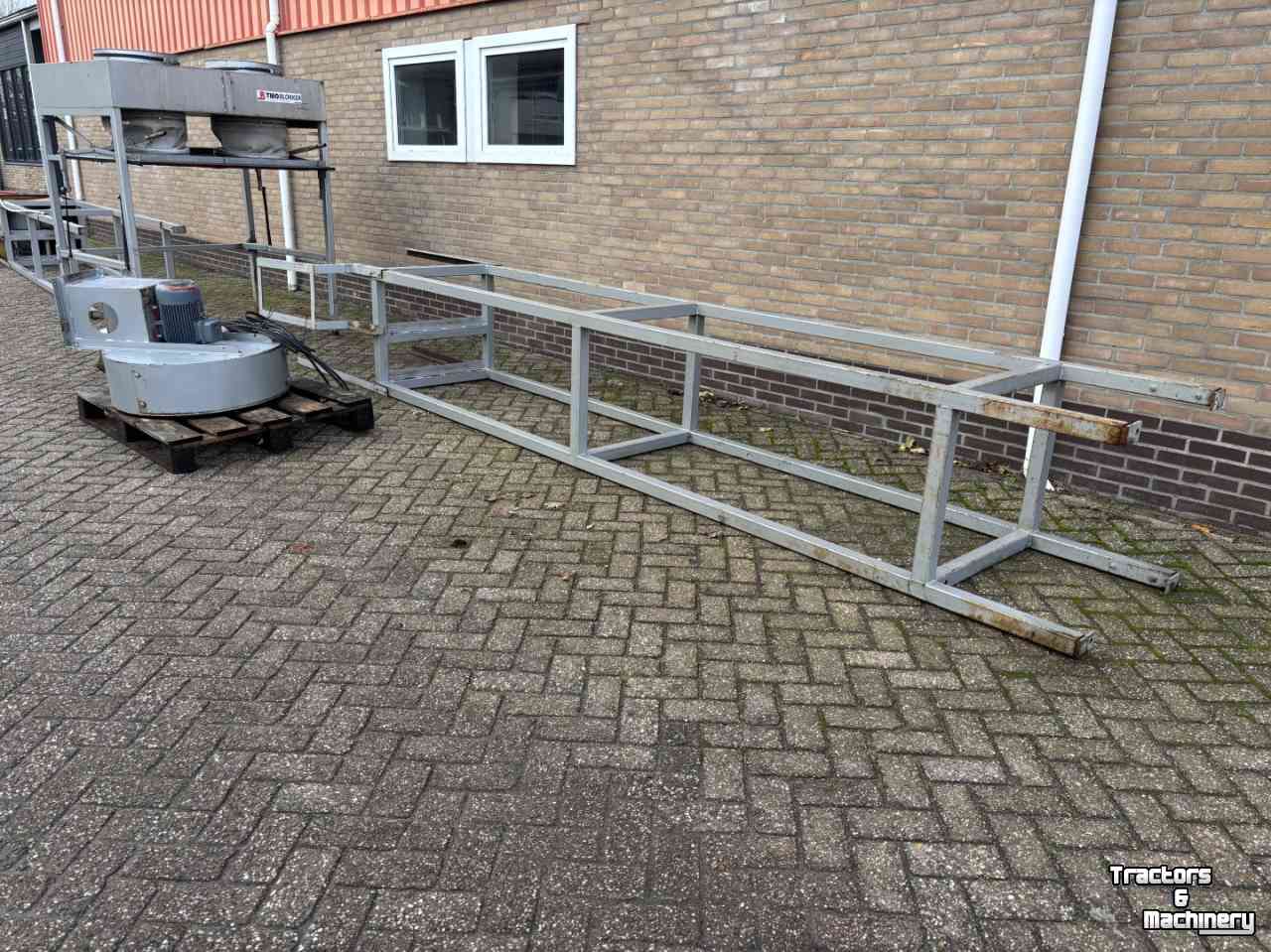 Overige inschuurmachines en toebehoren  Tibo Blokker, 104 4000RD 180, stof, afzuiging