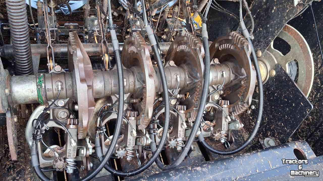 Persen / Balenpers / Pakkenpers New Holland BB 9060