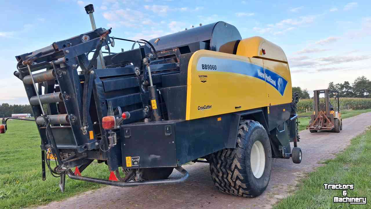 Persen / Balenpers / Pakkenpers New Holland BB 9060