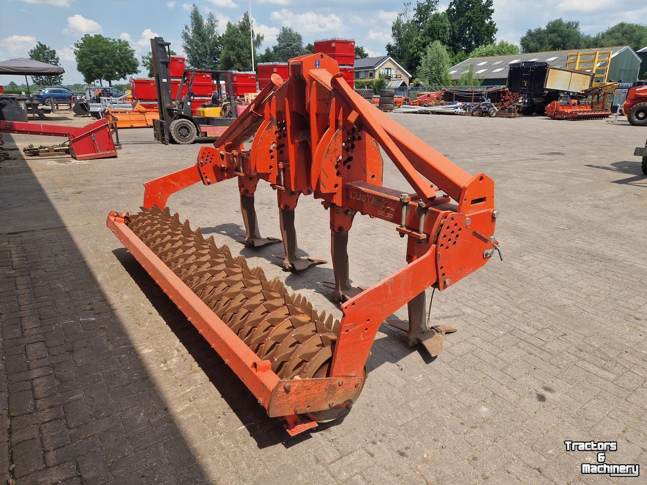 Woeler / Diepwoeler / Voorzetwoeler Kuhn Diepwoeler