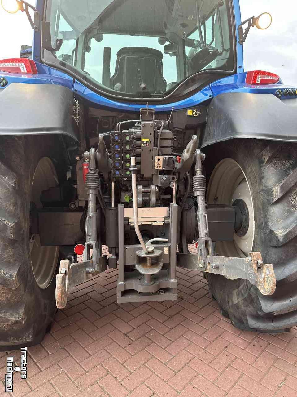 Traktoren Valtra N174 Direct