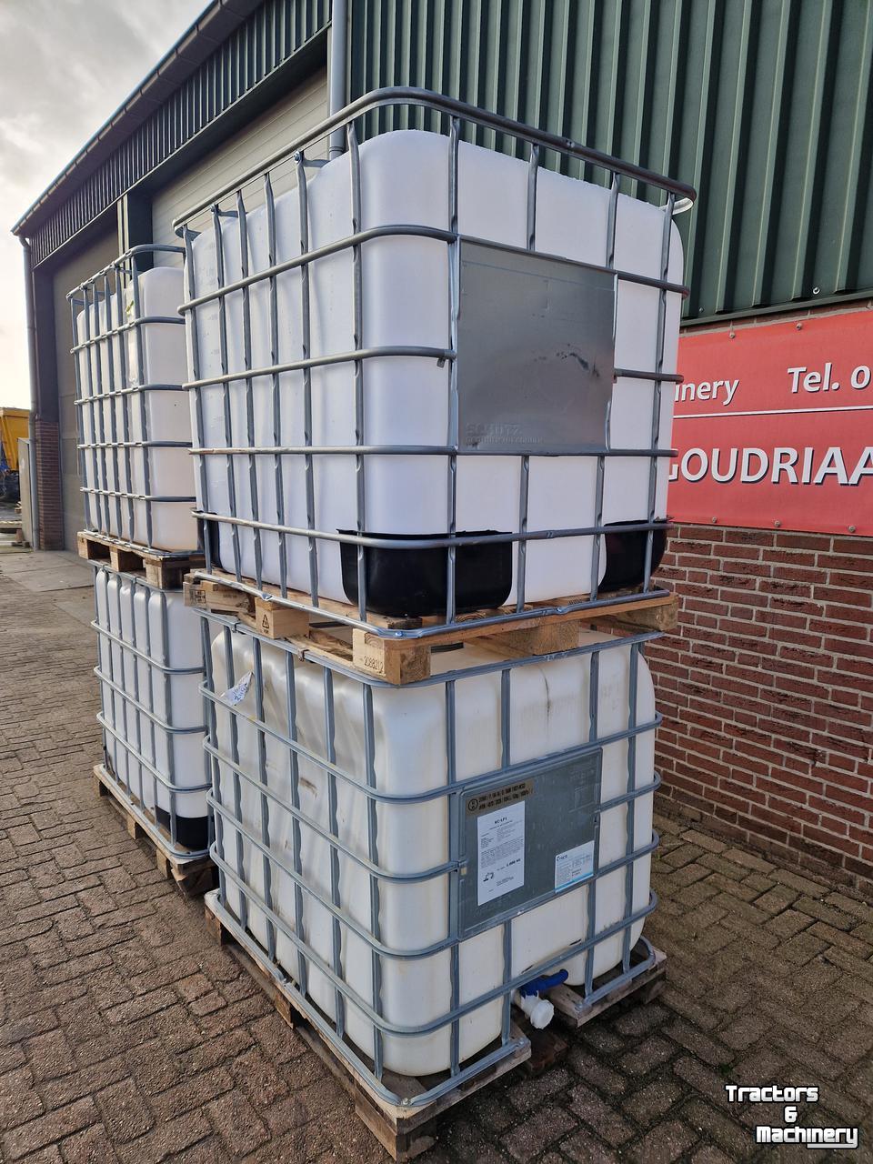 Container / Containerbak  Kunststof IBC vaten