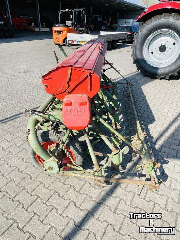Zaaibed-combinatie / Zaaibedbereider Nodet nokkenrad zaaimachine