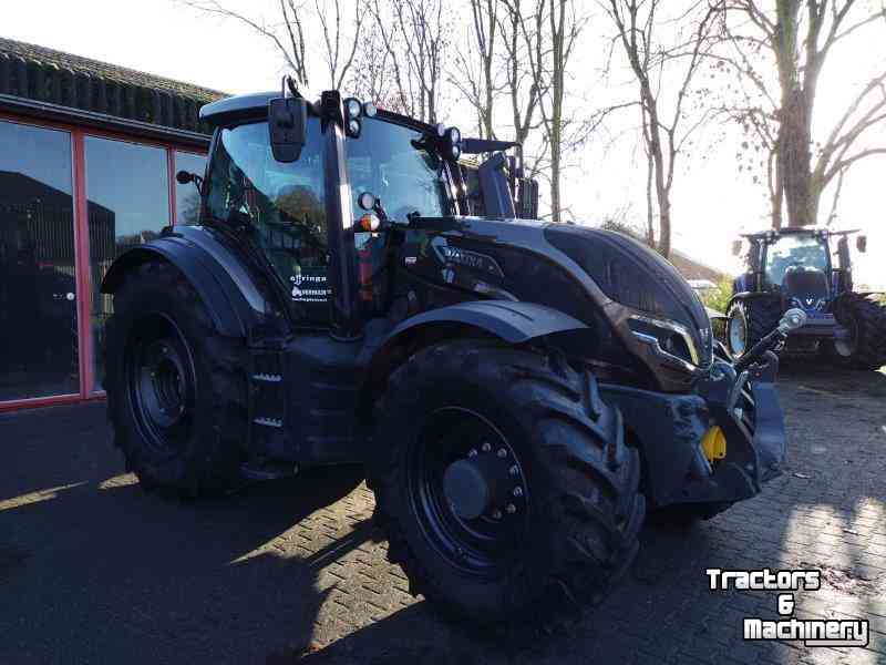 Tractor / Trekker Valtra T215 Versu