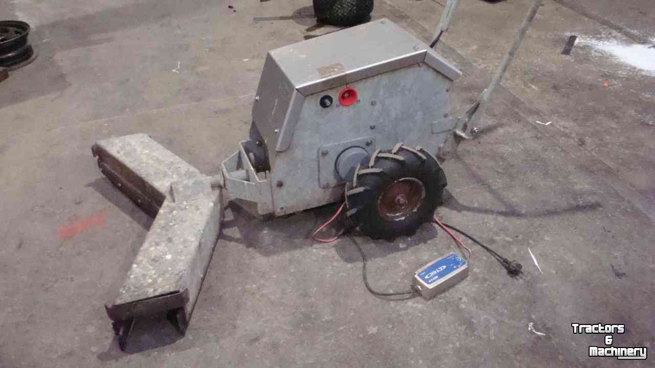 Mestrobot  100