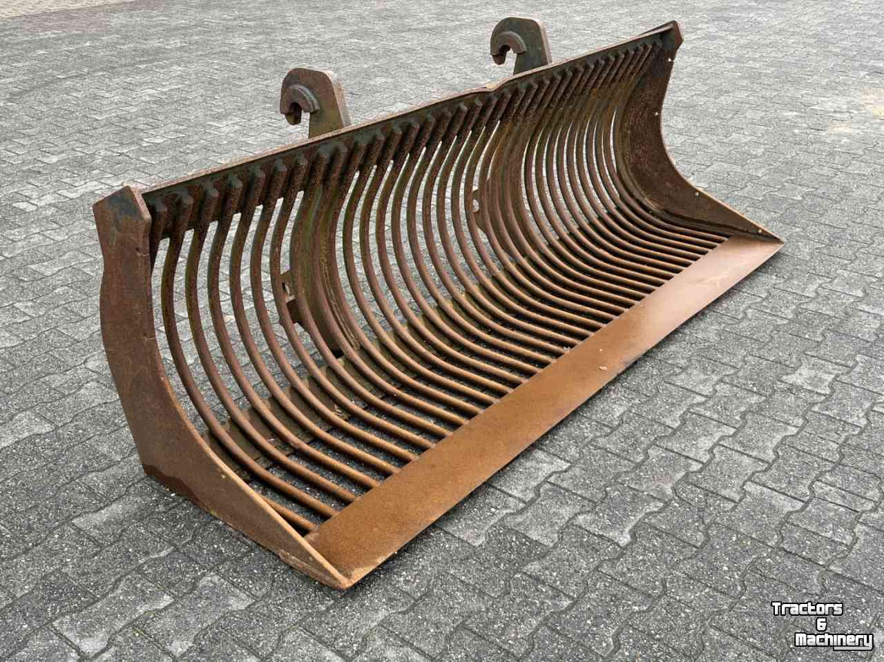 Puinriek / Puinbak Hekamp Puinriek shovel 250 cm breed Volvo ophanging