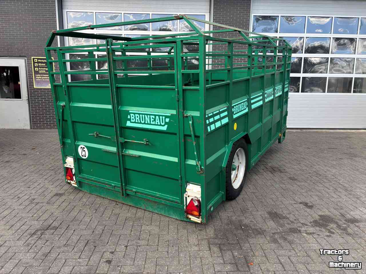 Veewagen / Veetrailer Bruneau Dakar HSRB 4630