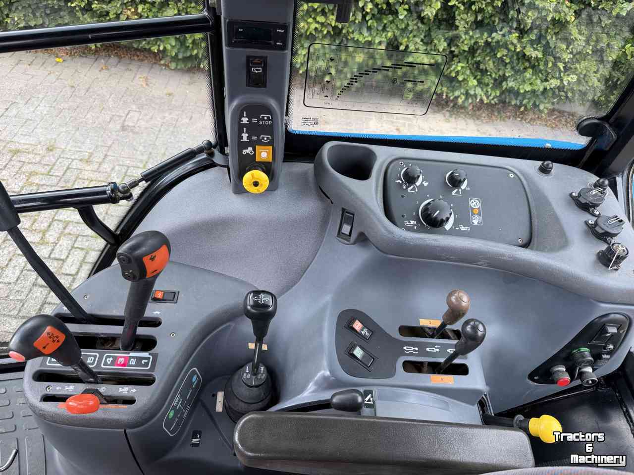 Tractor / Trekker New Holland TS100