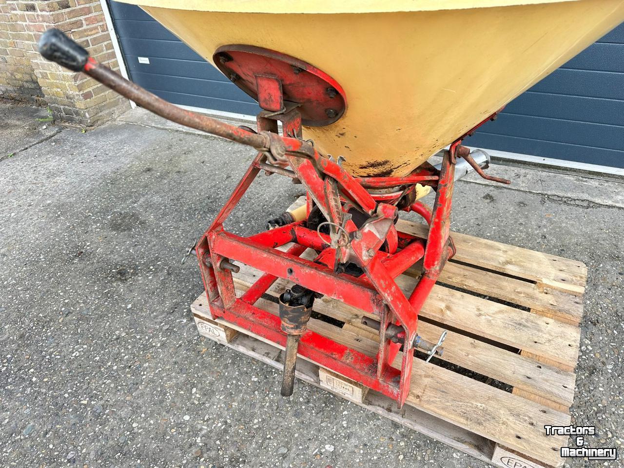 Kunstmeststrooier Vicon PENDELSTROOIER