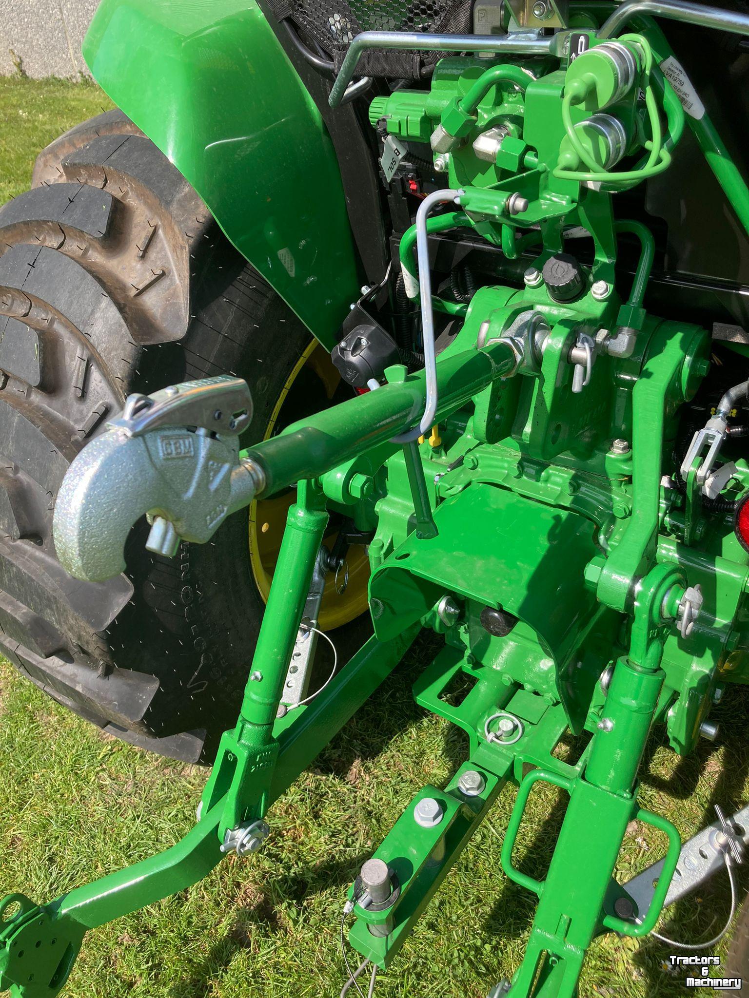 Tractor / Trekker John Deere 3039R