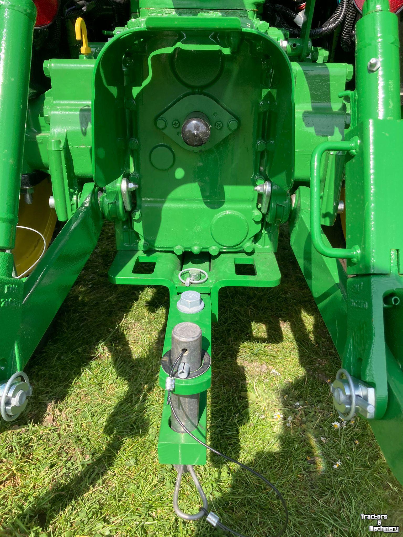 Tractor / Trekker John Deere 3039R