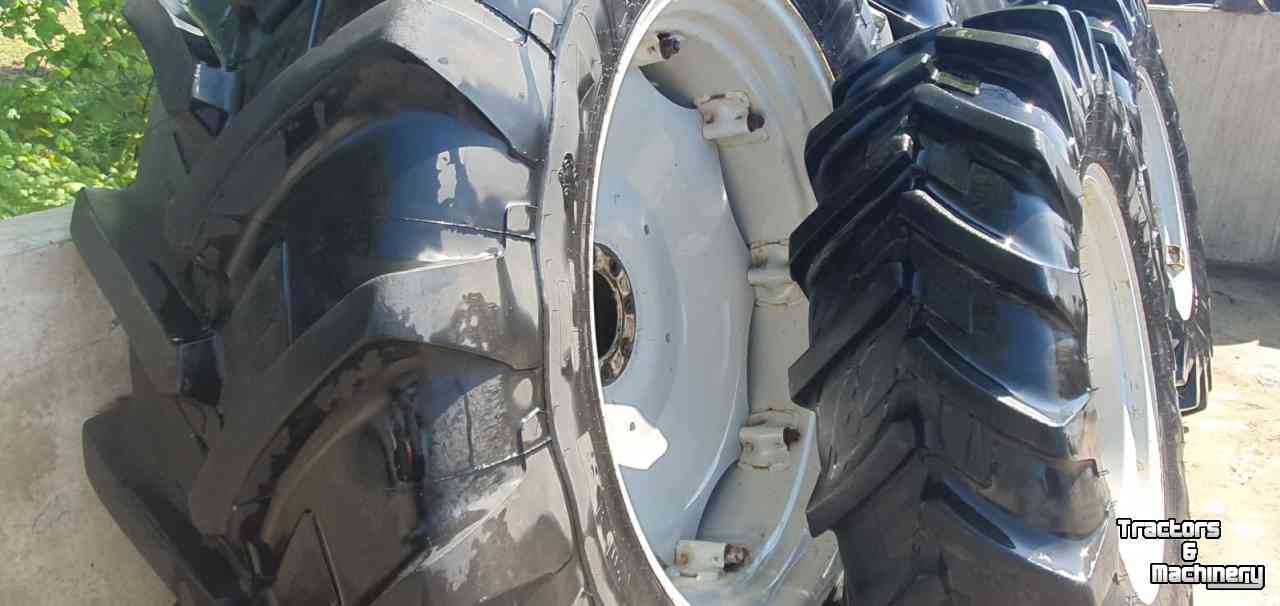 Wielen, Banden, Velgen & Afstandsringen Michelin 18.4 R38 en 14.9 R28